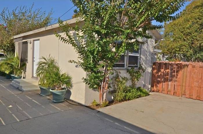 Duplex D