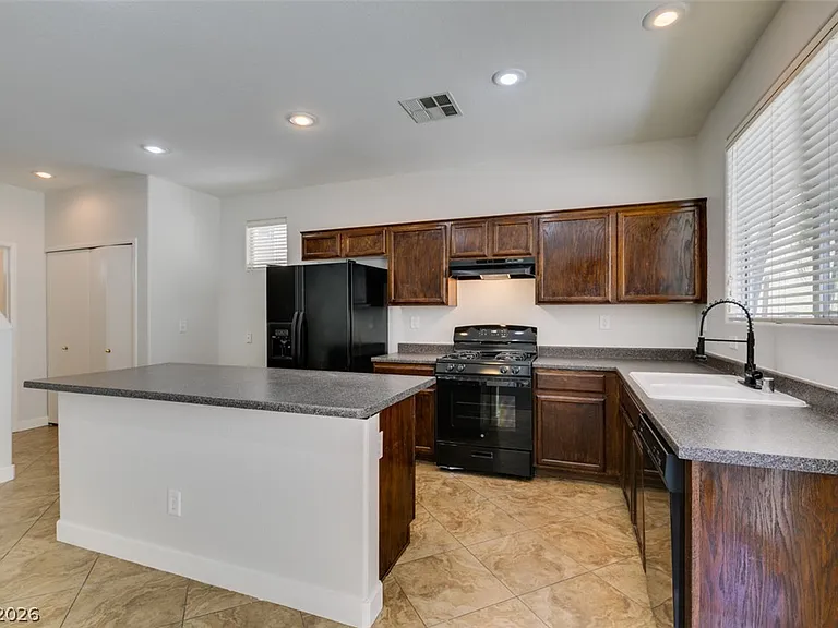 6779 Windingwood St — Photo 16