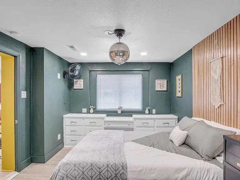 522 Sunnyside Ct — Photo 3