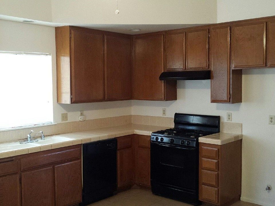 2nd image of 1718 Morisan Ave