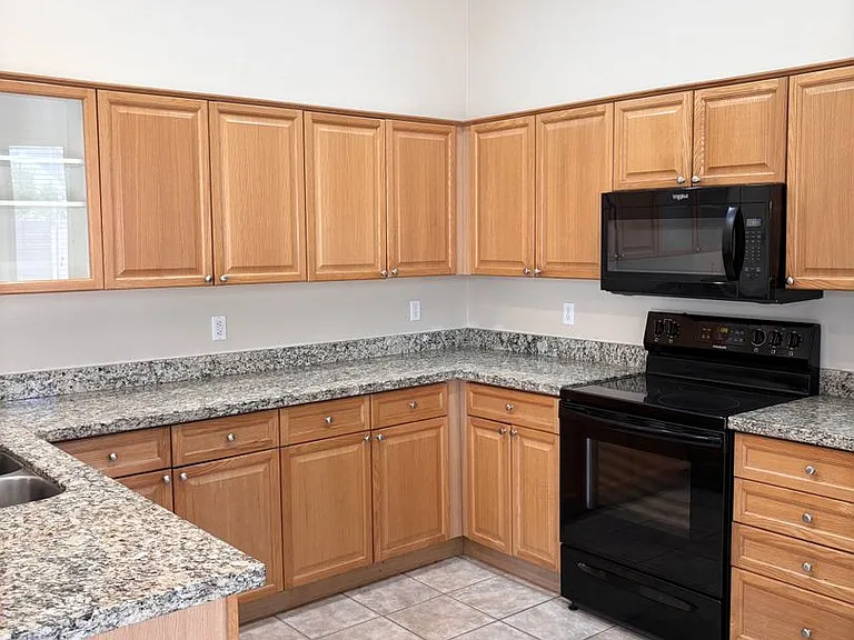 1083 W Aspen Ave — Photo 6