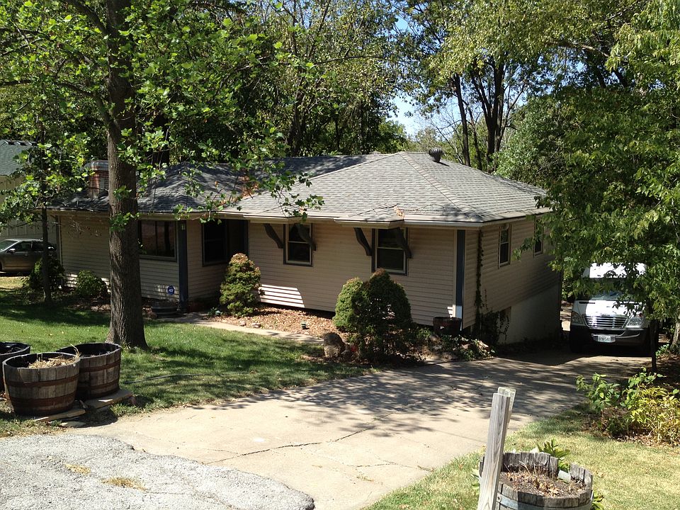 8012 NW CADWALLADER