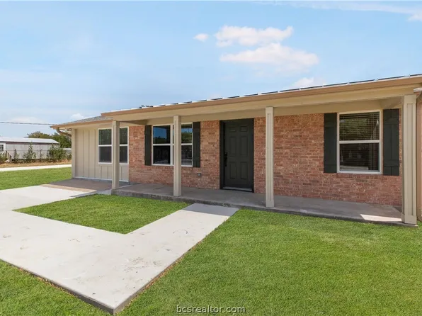 7227 Corsicana St, Iola, TX 77861