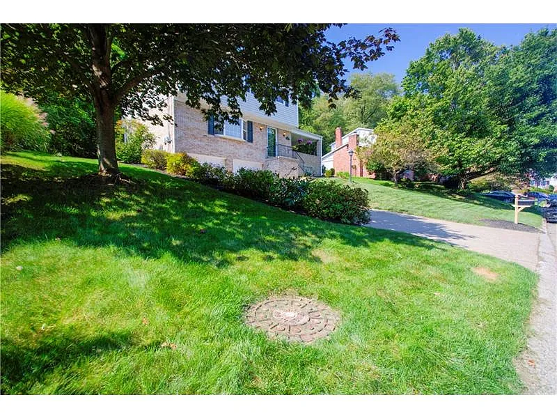 171 Baker Dr photo 1