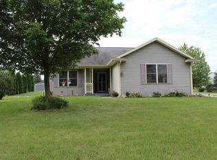 5232 Sleight Rd, Bath, MI 48808