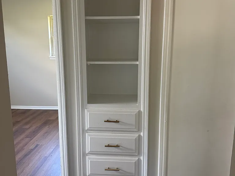 1304 Locust Dr — Photo 14