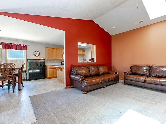3rd image of 4107 Valencia Dr