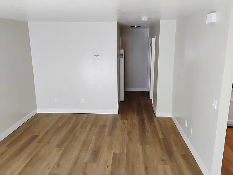 Pine Wild Apartments — Photo 17