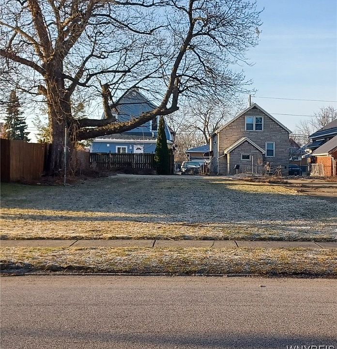 2nd image of 187 Milnor Ave #24
