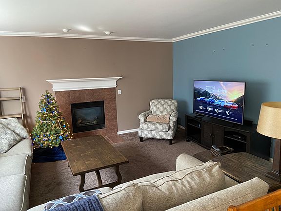4th image of 7162 Belle Meade Ct