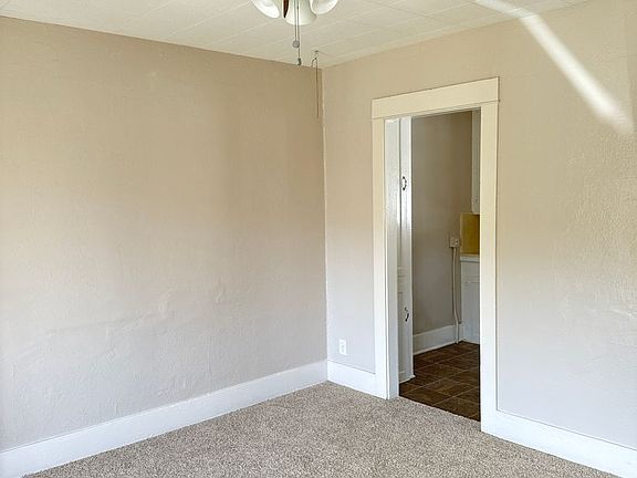 4th image of 627-645 S Cabrillo Ave #635