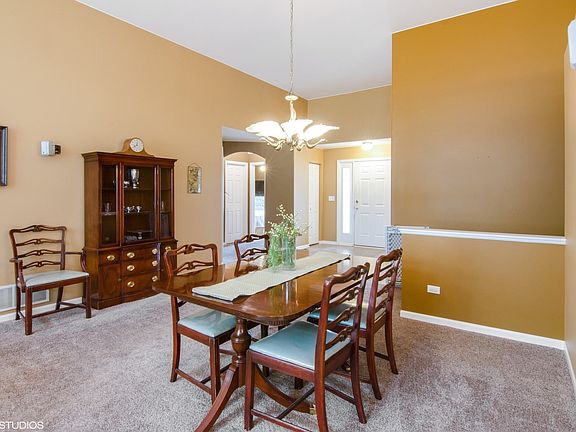 3rd image of 7049 Nathan Ln