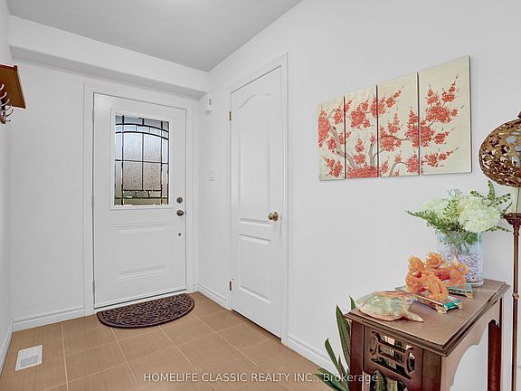 4th image of 5 Irwin Cres