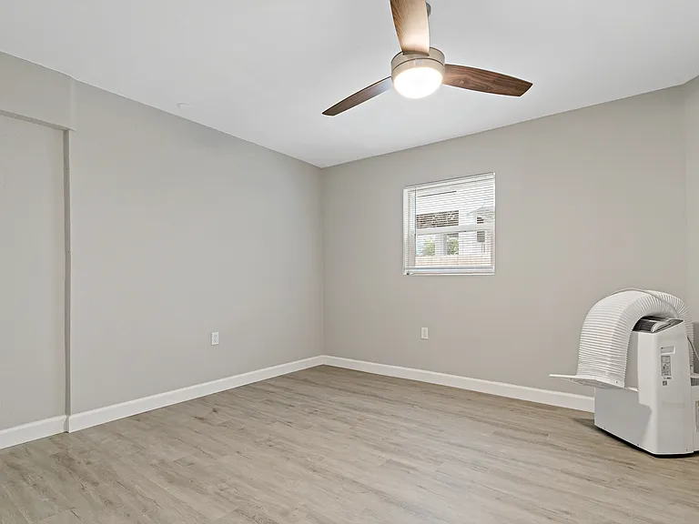 8441 Bayshore Dr #B — Photo 11