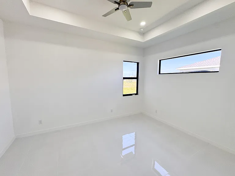 4226 NW 32nd Ln — Photo 33