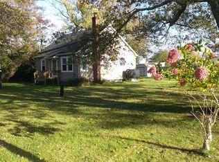 164 Forest Rd E, Mastic Beach, NY 11951