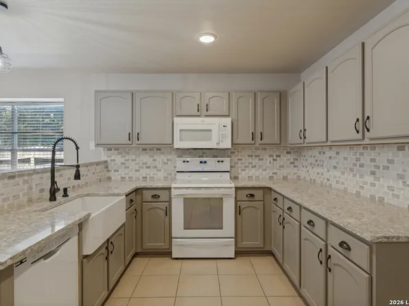 11310 Mentmore, Helotes, TX 78023