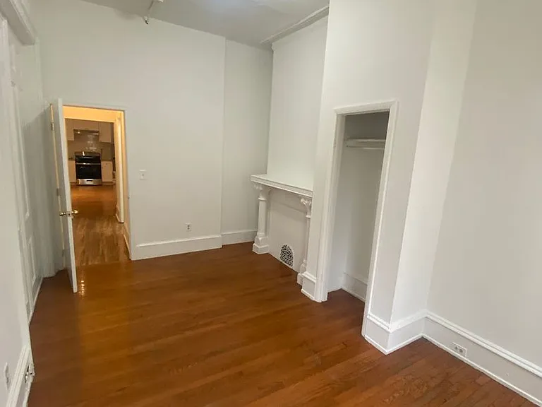 1739 W Diamond St — Photo 10