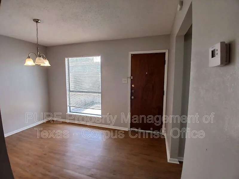2 bed, 1.5 bath, 1000 sqft, $1,245 — Photo 3