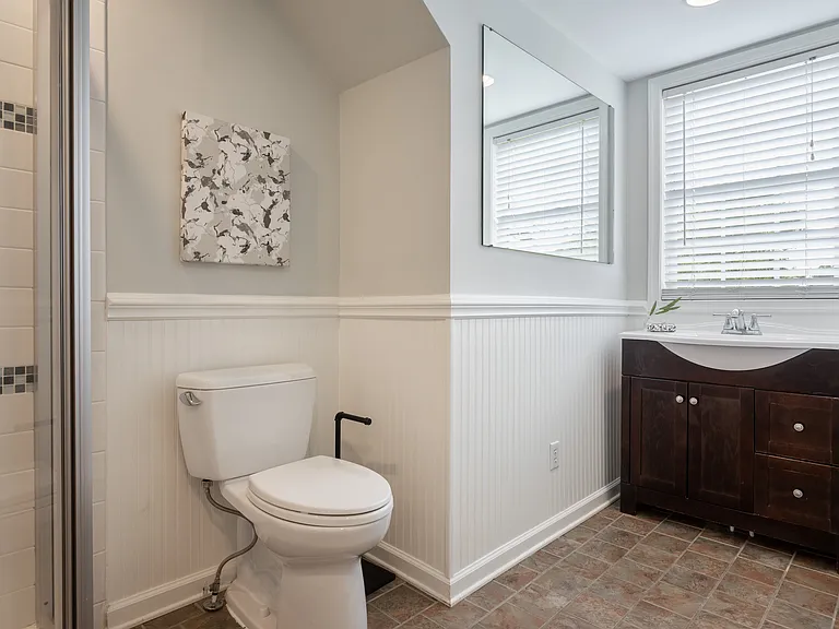1006 Avon St — Photo 24