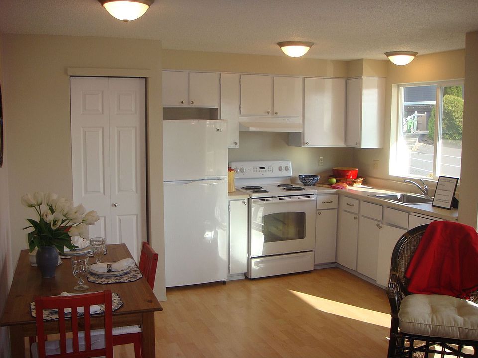 Bright Kitchen with White cabintets