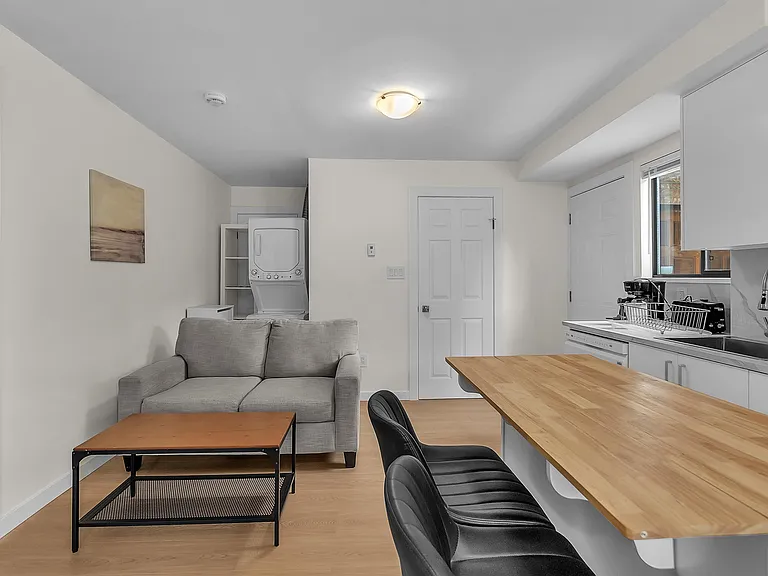 3 Saint Andrews Ave #STUDIO — Photo 8