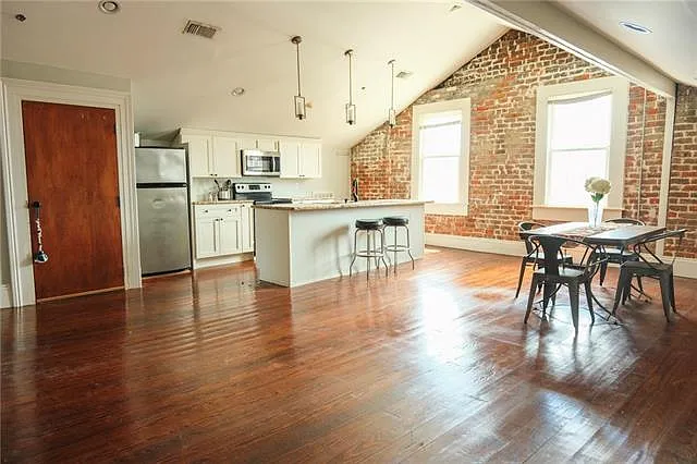 1 bed, 1.0 bath, 1100 sqft, $1,600 — Photo 4
