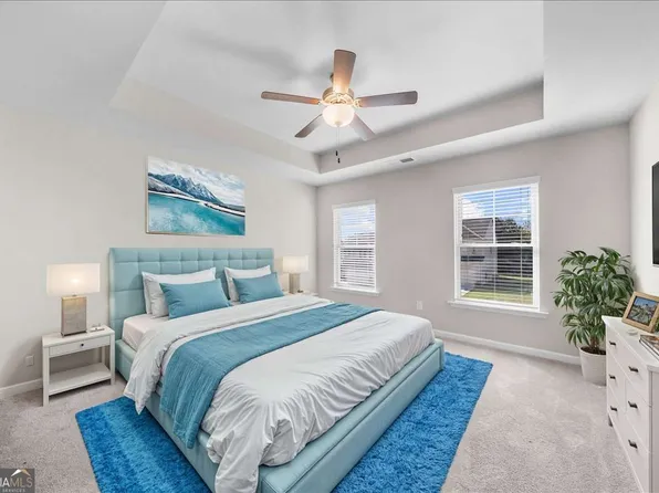 109 Peterson St, Calhoun, GA 30701