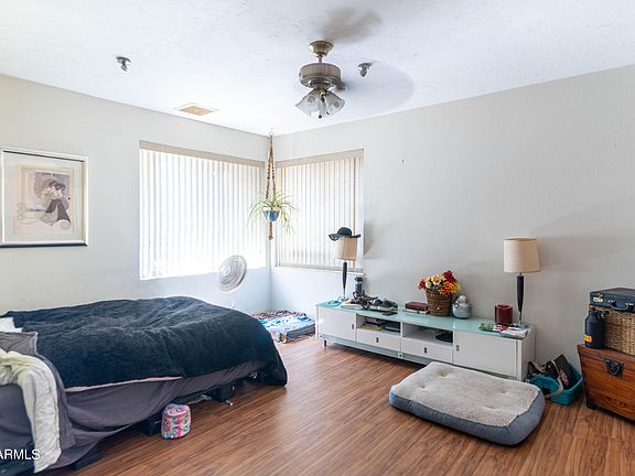 3rd image of 6328 W POINSETTIA Drive