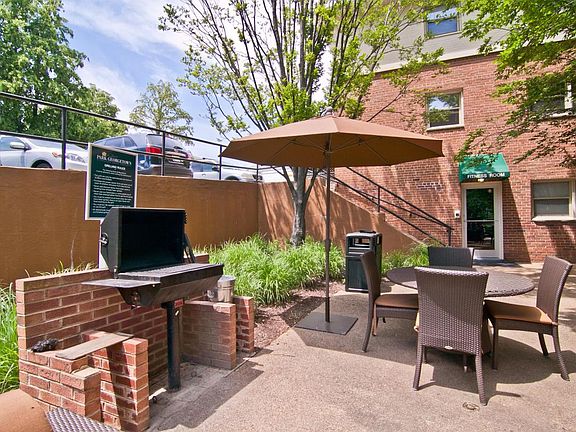 Wifi Picnic/Grill Area 2-2