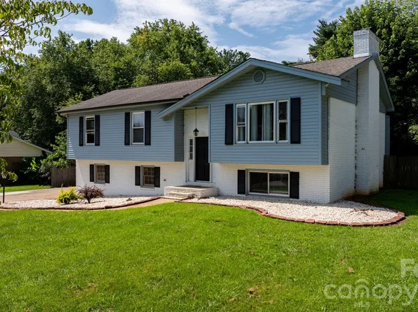 1197 Zion Church Rd, Hickory, NC 28602