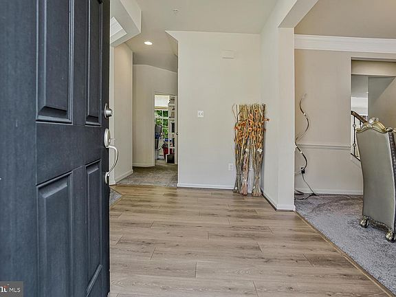 5th image of 2950 Knight Ct