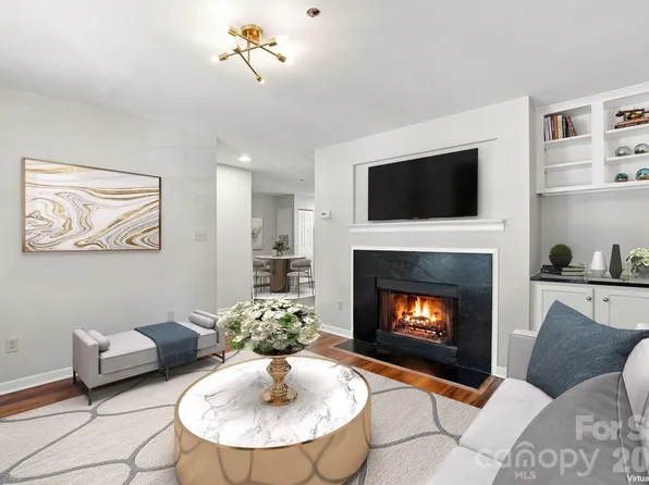 525 Olmsted Park Pl, Charlotte, NC 28203