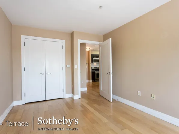 64-05 Yellowstone Boulevard image 7 of 22