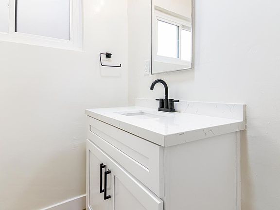 2nd image of 12601 Kensington Ln #12605-09