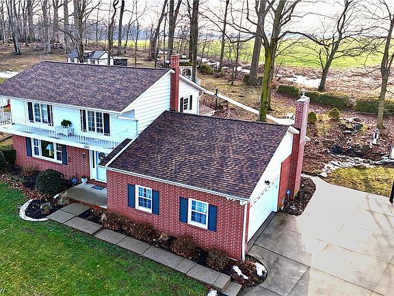 3rd image of 1005 Heatherwood Ln