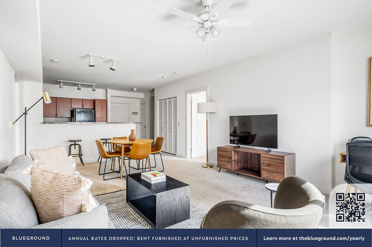 2 bed, 2.0 bath, 1094 sqft, $4,430 — Photo 2