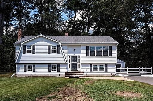 2nd image of 62 Agostino Dr