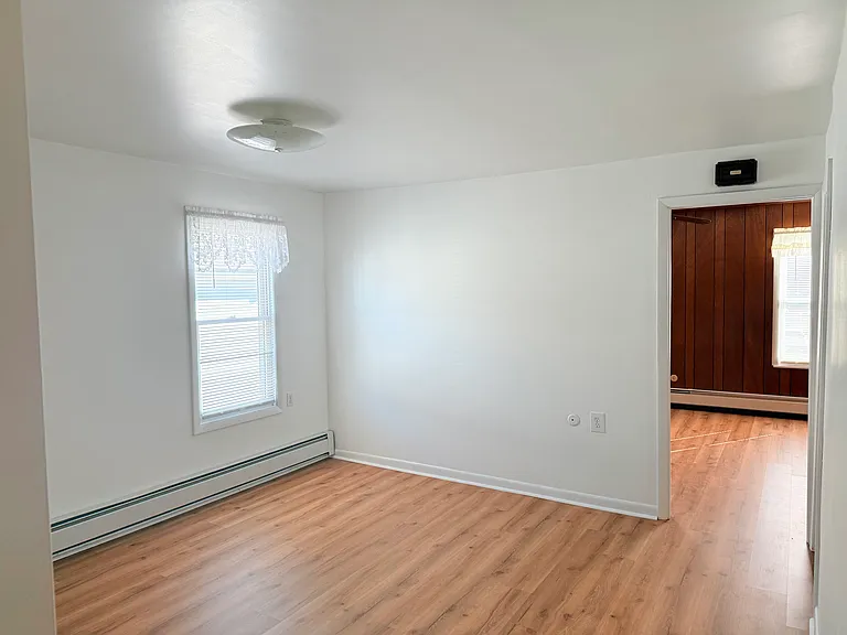 378 1/2 Miller St #378-1/2 — Photo 5
