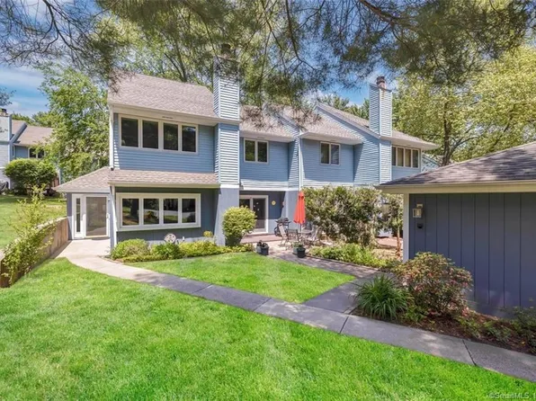 141 West Grayling Lane #141, Suffield, CT 06078