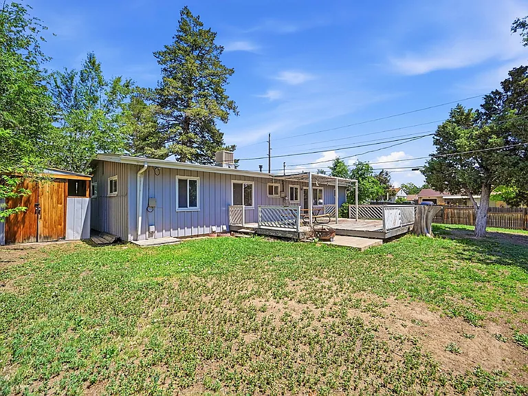 2400 Valley View Dr — Photo 23