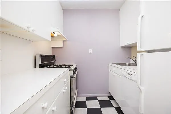 Sold by Akam Sales and Brokerage | media 13