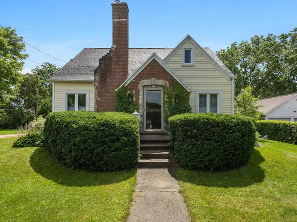 635 Appleton Rd, Menasha, WI 54952