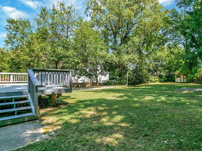 9085 Autoville Dr — Photo 15