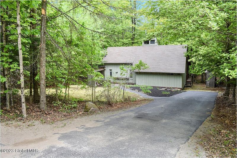 5th image of 9 Pine Lane