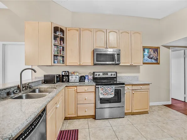 46 Constitution Ave, Henderson, NV 89015