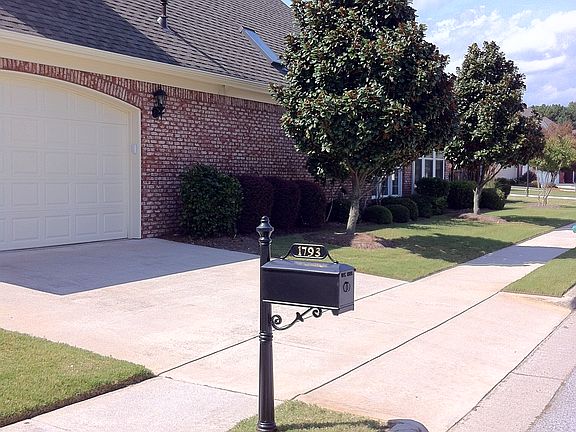 2nd image of 1793 Glenwood Way