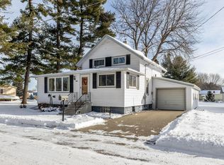 2922 Bayshore Dr, La Crosse, WI 54603