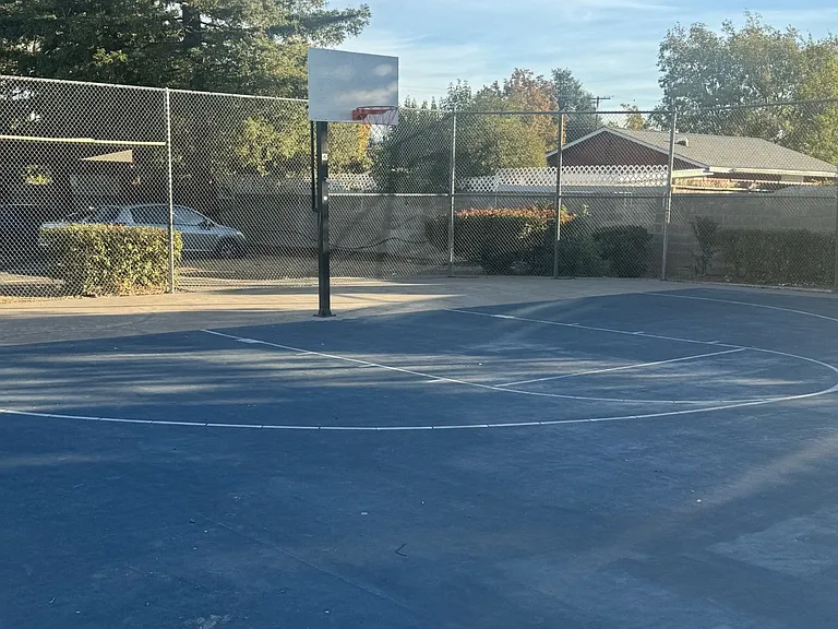 Sierra Village — Photo 12