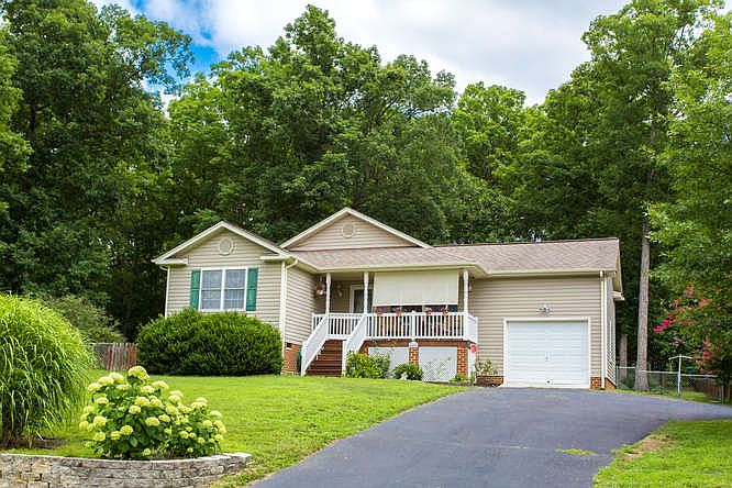 1st image of 4405 Wrenn Forrest Dr